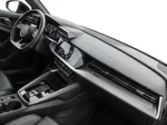 Audi A3 Sportback 40 TFSIe 204pk S-tronic S Edition · Panoramadak · Apple/Android Car Play · Lederen Bekleding · Cruise Control · Navigatie · Stoelverwarming · P-Sensoren · 17'' Inch ·