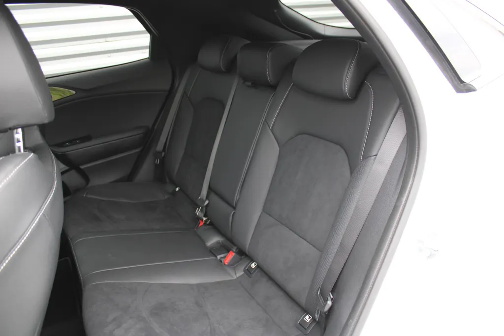 Kia XCeed 1.5 T-GDi DCT7 GT-PlusLine | Automaat | JBL Audio | Pano | 18 inch | Navi | Elek. stoelverstelling |