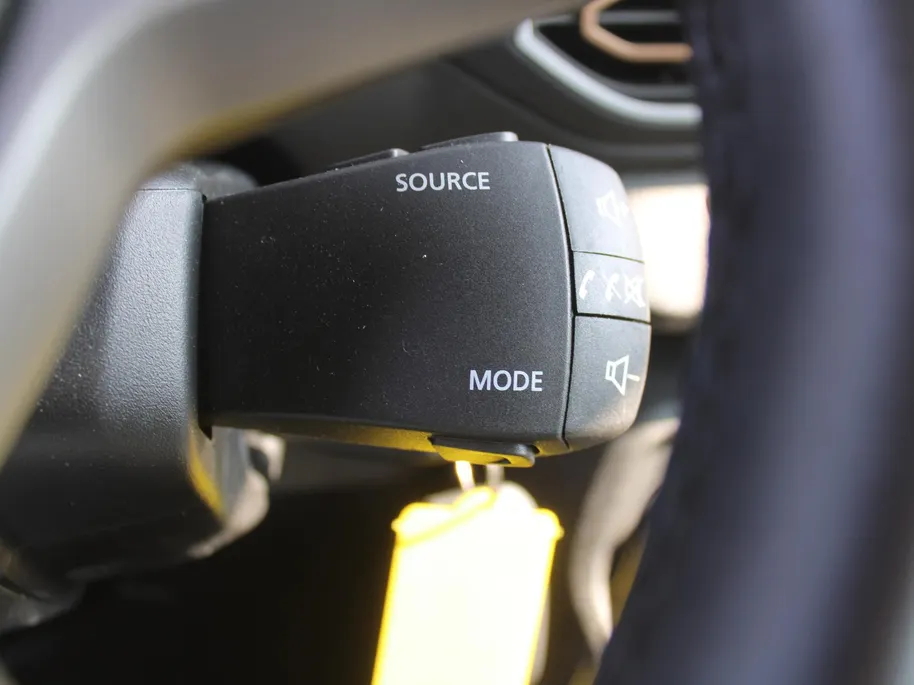 Dacia Sandero Stepway 1.0 TCe 90 Journey | BTW Auto | Camera | Clima | Dodehoek detectie | Parkeersensor v+a | Navi | Apple Carplay | Android Auto | LED | 16' LM |