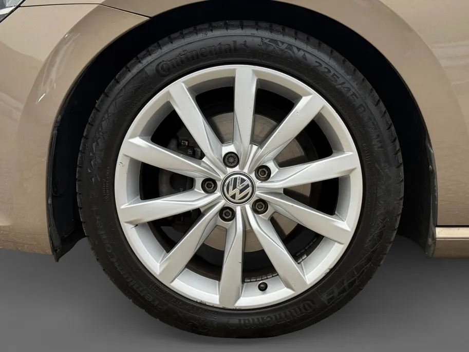 Volkswagen Golf Sportsvan 1.4 TSI Highline | 1e Eigenaar | Trekhaak | Achteruitrijcamera | Navigatie | Elektr. Inklapbare spiegels | 12 maanden garantie! |