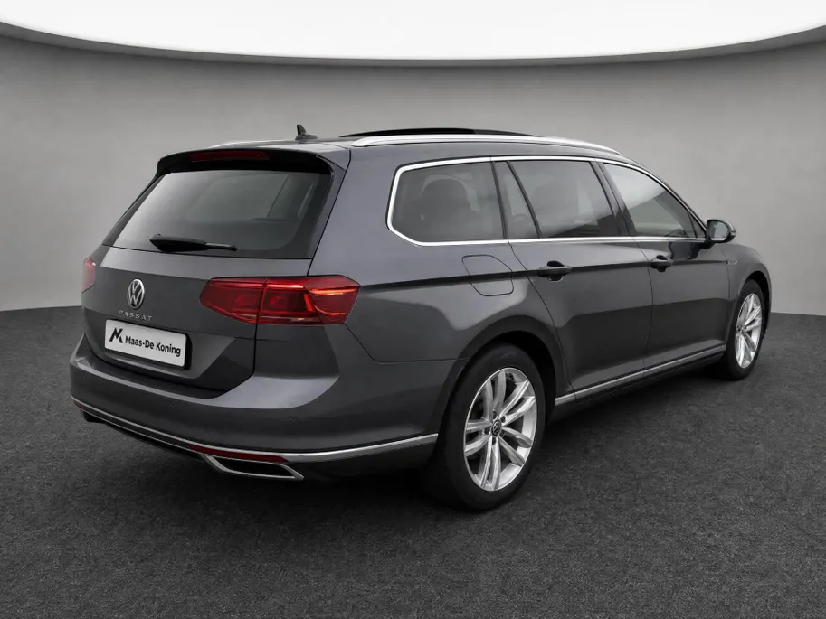 Volkswagen Passat Variant 1.4 TSI 218pk DSG PHEV GTE Business · Panoramadak · Camera · Apple/Android Car Play · Navigatie · Stoelverwarming · 18'' Inch ·