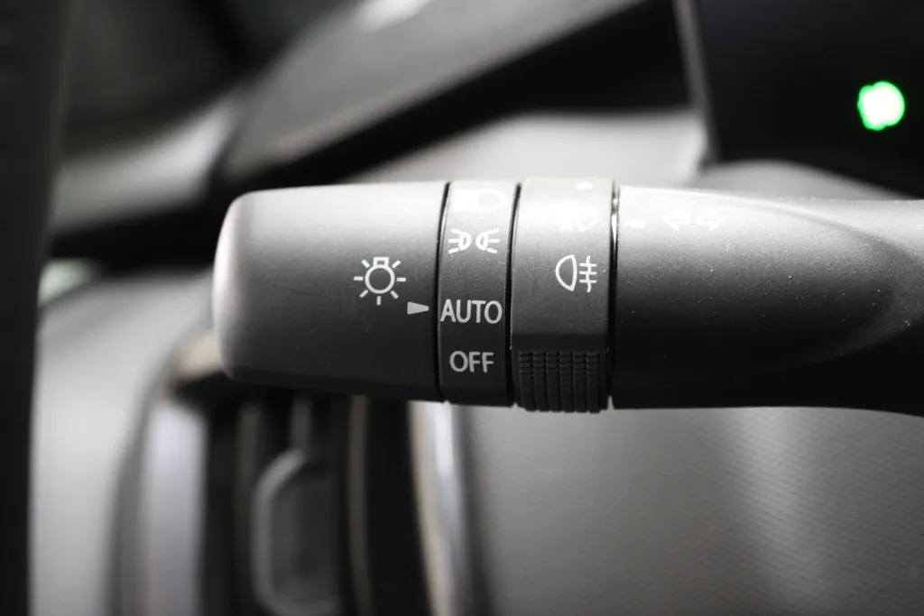 Suzuki e Vitara Style 61 kWh / Stoel + Stuurverwarming / 360° Camera / Navigatie /