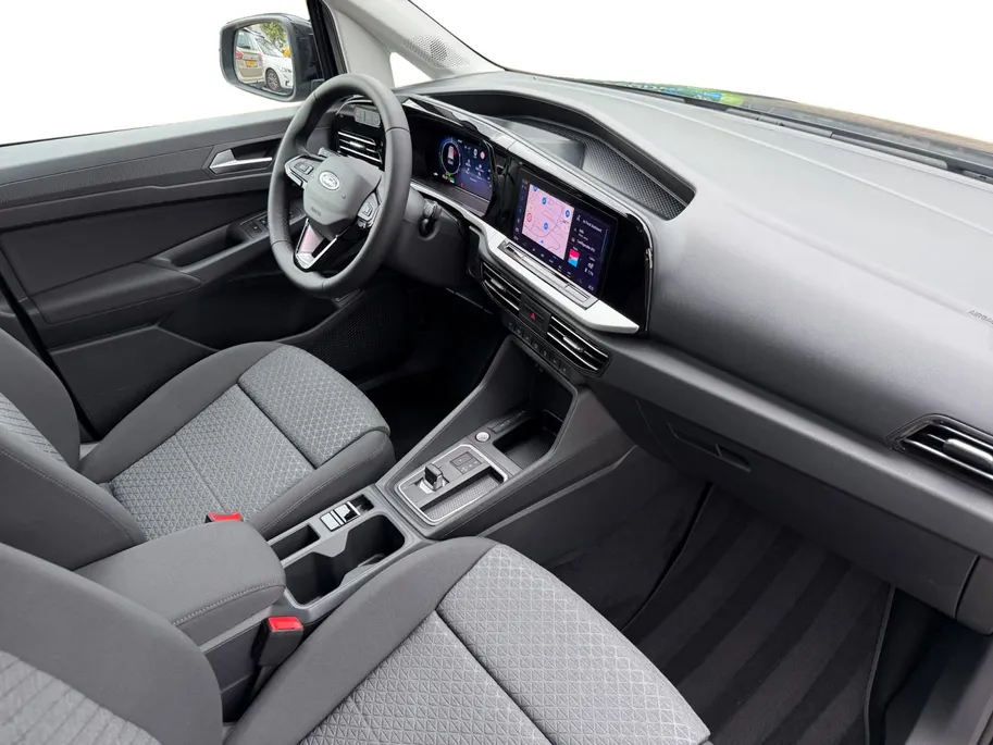 Ford Transit Connect Ford Tourneo Connect PHEV L2 Titanium 7p. | Uit Voorraad Leverbaar | Geel Kenteken | Automaat | Trekhaak | AGR Gecertificeerde Voorstoelen | Achteruitrijcamera | Winter Pakket | Adaptieve Cruise Control