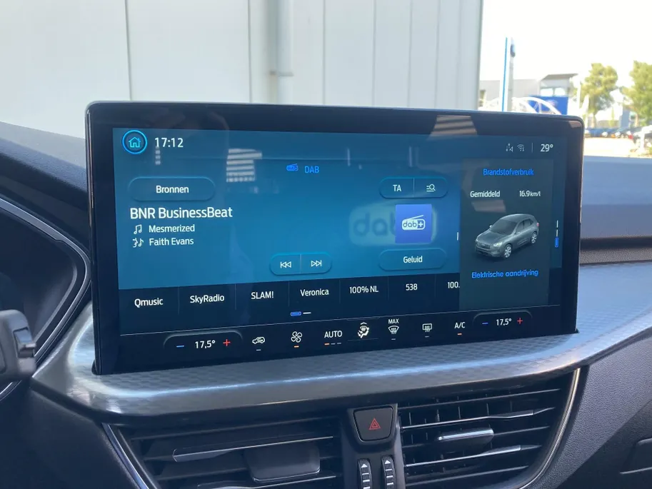Ford Kuga 2.5 PHEV Titanium Elektrisch wegklapbare trekhaak - Draadloos opladen telefoon - Navigatie - Camera - DEMO