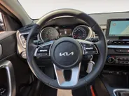 Kia Ceed Sportswagon 1.0 T-GDi ComfortLine | cruise control adaptief en stuurhulp| Carplay | Camera | navigatie | Metallic lak | Fabrieksgarantie t/m 5-8-2032 + 3x 1 jaar* | NAP