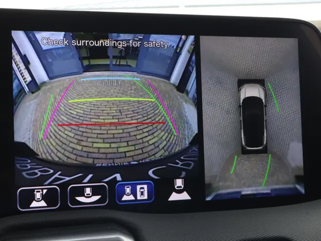 Toyota Urban Cruiser Executive 61 kWh | Panoramdak | 360 Camera | Stuur/Stoel Verwarming |