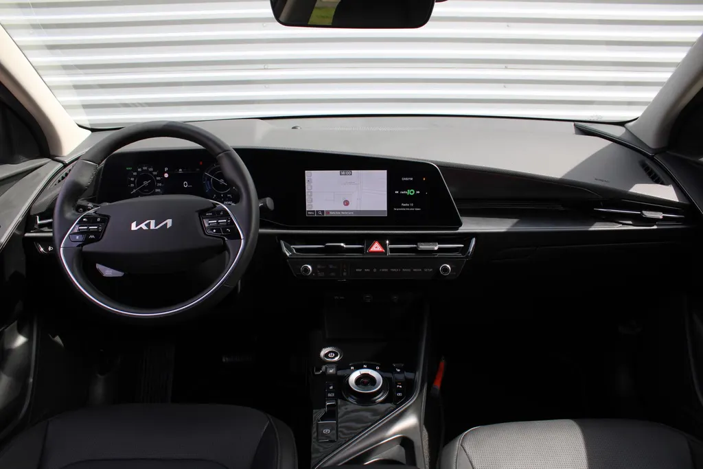 Kia Niro EV DynamicPlusLine 64.8 kWh | Airco | Navi | Camera | Cruise | 17' LM | PDC |
