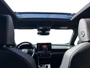 CUPRA Formentor 1.5 TSI e-Hybrid Business Panoramadak | Stuur verwarming etc! | Trekhaak | Super compleet en helemaal nieuw!