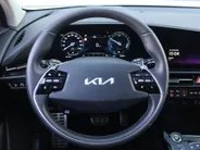 Kia Niro 1.6 GDi Hybrid ExecutiveLine | Stuur-/stoelverwarming + ventilatie | Leer | Schuifdak | 18' LM | Camera | Cruise adapt. | HUD | Elek. stoelverstelling |