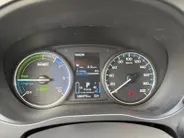 Mitsubishi Outlander 2.4 PHEV Intense Apple Carplay/Android Auto , electronic climate controle , leder , stoelverwarming , lm velgen , cruise , trekhaak .