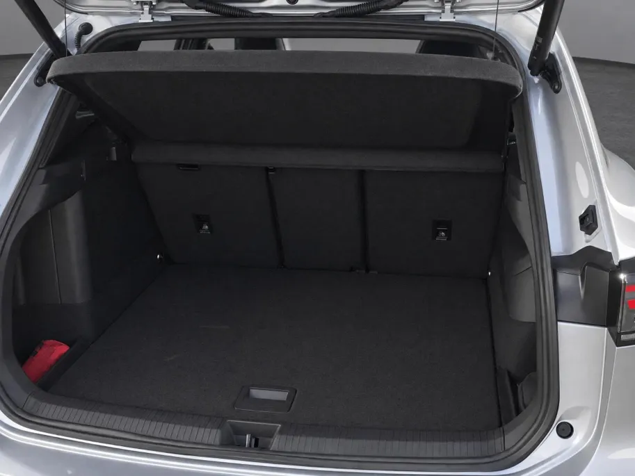Volkswagen Tiguan 1.5eHybrid 272PK R-Line · Panoramadak · Trekhaak · Camera · Apple/Android Car Play · Garantie t/m 26-06-2030 of 100000km.