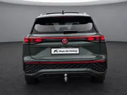 Volkswagen Tayron 1.5 eHybrid 272pk DSG R-Line Edition · Panoramadak · Inklap. Trekhaak · 360 Camera · Matrix LED · Dodehoeksensor · Stuur- & Stoelverwarming · Garantie t/m 16-02-2030 of 100.000km