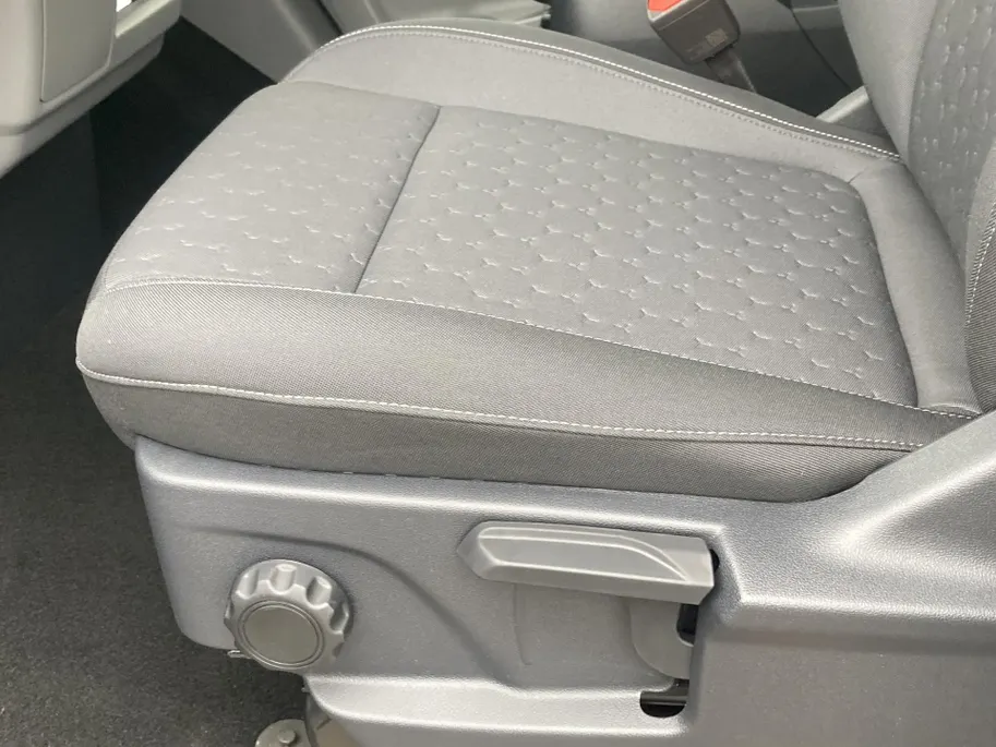 Ford Transit Custom 320 2.5 PHEV 233 pk L2H1 Limited Dubbele cabine Nieuwe Dubbele Cabine direkt leverbaar in meerdere kleuren