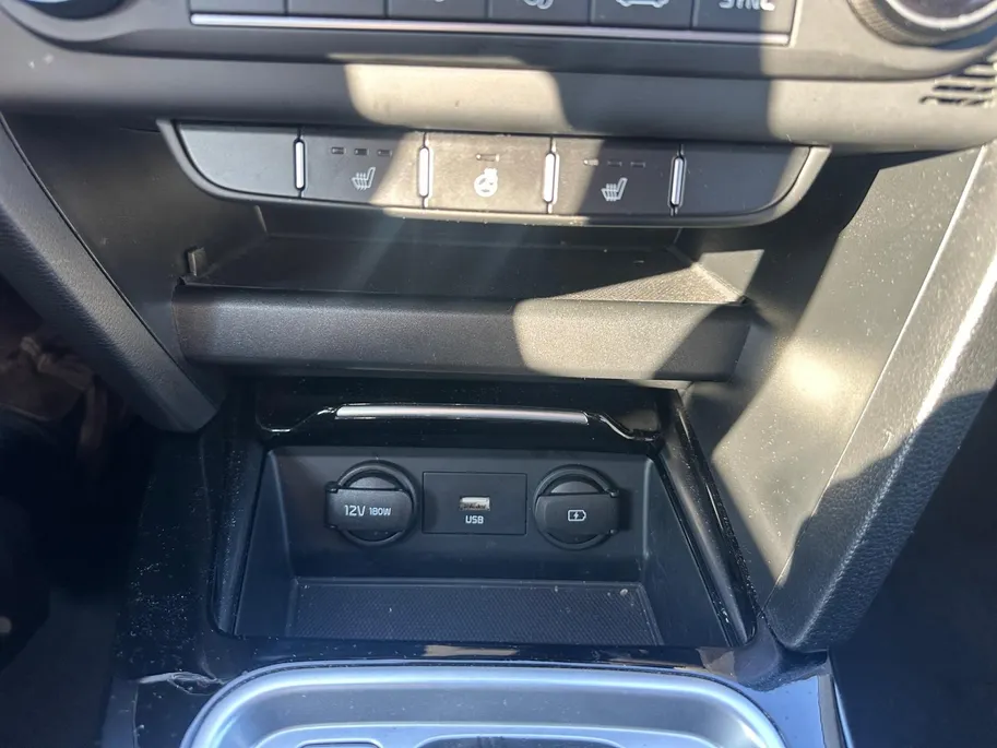 Kia XCeed 1.5 T-GDI MHEV DynamicPlusLine Automaat | 1e Eigenaar | Dealer Onderhouden | Camera | Stoel- & Stuurverwarming | Trekhaak | 2-Zone Climate Control | Navigatie | Fabrieksgarantie t/m 2-4-2028 +3x 1 jaar* | NAP