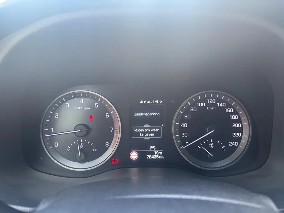 Hyundai Tucson 1.6 GDi Comfort *Navi+Camera*Climate Control*Trekhaak*Stoelverwarming*LM.Velgen*1ste eigenaar!