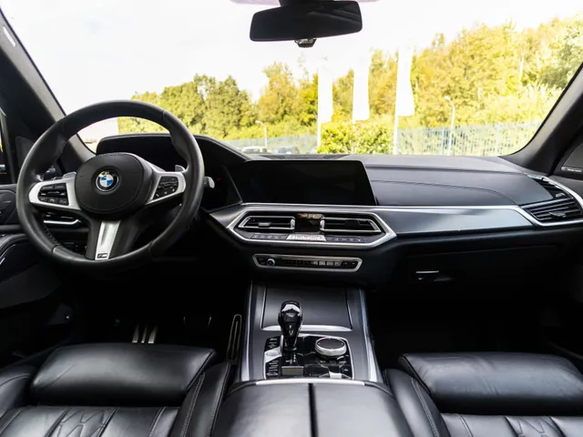 BMW X5 xDrive45e High Executive | NL geleverd | 1e Eigenaar | Achteras besturing |