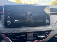 Škoda Kamiq Monte Carlo 1.0 TSI 85 kW / 115 PK SUV 7 versn.DSG | 18'' lichtmetalen Velgen | Metallic Lak | 1000,- inruilvoordeel
