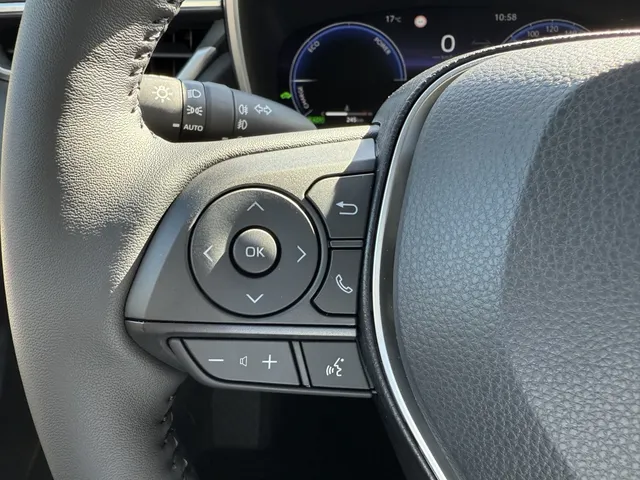 Toyota Corolla Cross Hybrid 180 Executive | NIEUW MODEL!