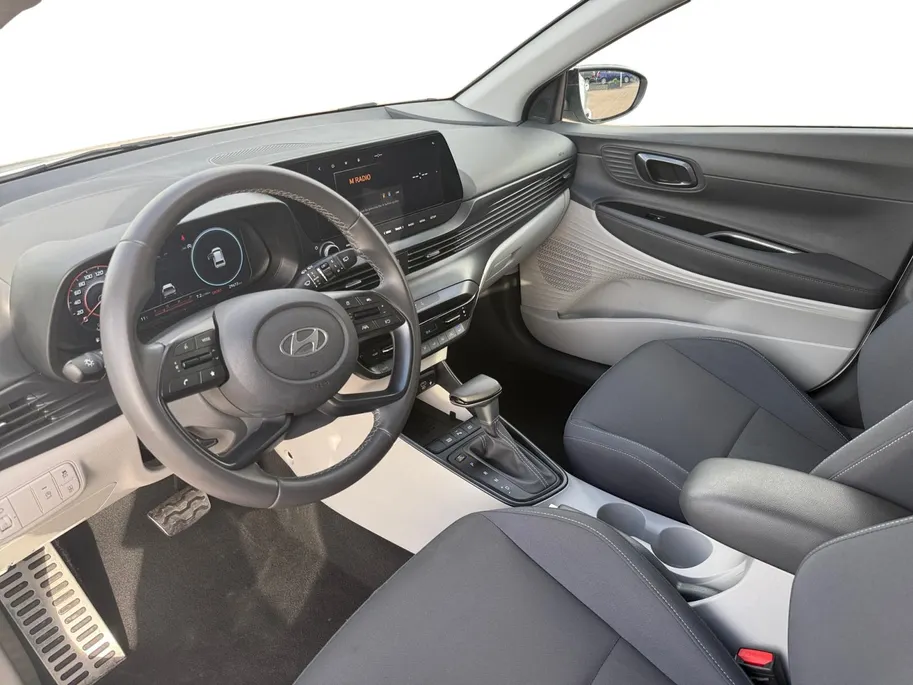 Hyundai Bayon 1.0 T-GDI Comfort | Automaat| Navigatie| Apple Carplay en Android Auto| Climate Control| Adaptieve Cruise Control| Keyless starten| Licht metalen velgen| Zeer nette auto!