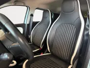 Renault Twingo Z.E. R80 Intens *Automaat*Navi+Camera*Cruise*Climate*Hoge instap*Kleine Draaicirkel!