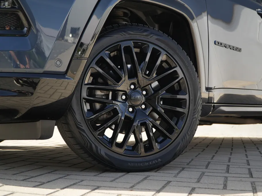 Jeep Compass 4xe 240 PK Hybrid Summit | Pano | Safety | 360cam | 19'
