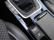 Kia Ceed 1.0 T-GDi DynamicPlusLine | Stuur-/stoelverwarming | Camera | Draadloos laden | LED | Dodehoek detectie | 16' LM |