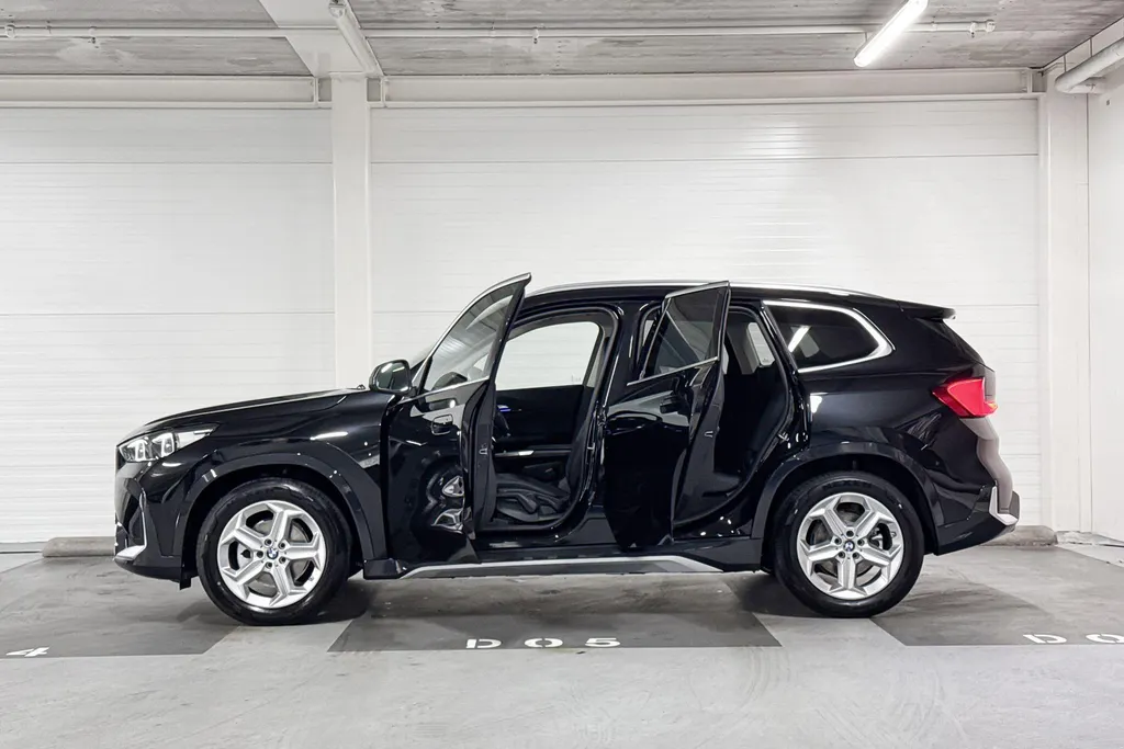 BMW iX1 eDrive20 Pure Edition