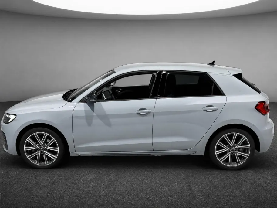 Audi A1 Sportback 30 TFSI 110pk Advanced edition · Apple/Android Car Play · Navigatie · P-Sensoren · Climatronic · Cruise Control · 17'' Inch ·
