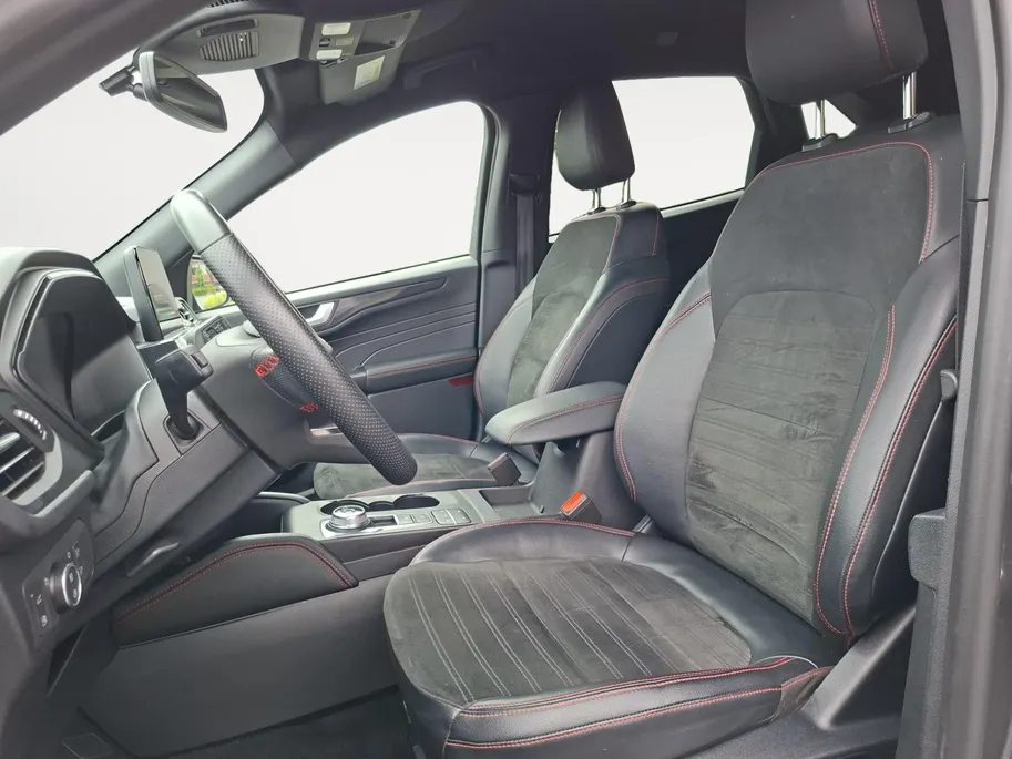 Ford Kuga 2.5 PHEV ST-Line X | Winterpack | Driver Assistancepack | Technologypack | El. Trekhaak | Camera v+a | Head-up Display | Adaptieve led koplampen | Adaptive Cruisecontrol | Dodehoekdetectie |