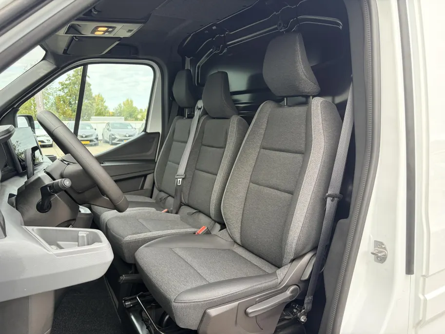 Renault Master E-Tech T35 L2H2 Advance Long Range 87 kWh Automaat | NIEUWE AUTO - DIRECT LEVERBAAR! | Camera | Climate Control | Cruise Control | Apple CarPlay/Android Auto | Full LED | Licht & Regen Sensor | Parkeersensoren |