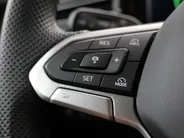 Volkswagen Tiguan 1.5 204pk DSG eHybrid R-Line · Panoramadak · Harman Kardon · Leder · 360 Camera · Wegklapbare Trekhaak · Stoelventilatie · Massage · 20'' Inch ·