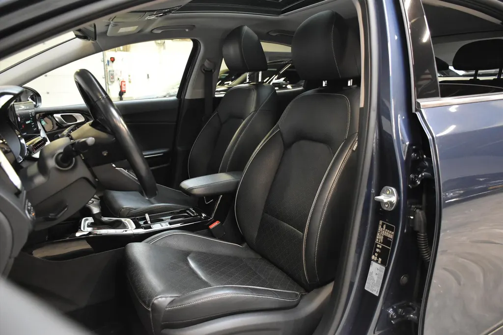 Kia XCeed 1.6 GDi PHEV 141pk DCT6 ExecutiveLine Trekhaak Pano Memory