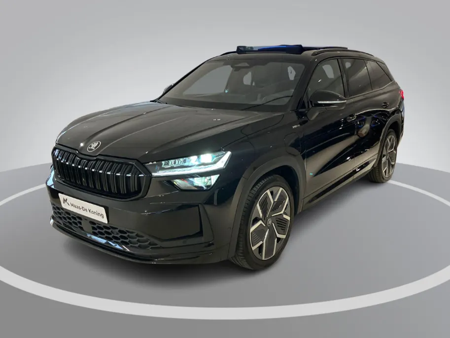 Škoda Kodiaq 1.5TSI 150kW/204PK PHEV Sportline · Panoramadak · Trekhaak · 360°Camera + Parkeersensoren · Canton Audio ·  Garantie t/m 13-05-2027