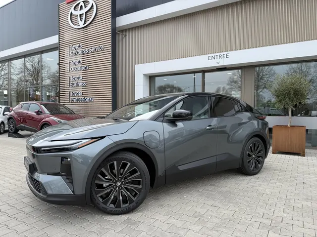 Toyota C-HR+ Executive AWD 77 kWh | Executive Plus Pack |