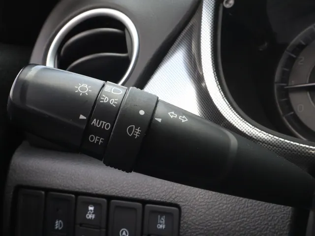 Suzuki Vitara 1.4 BoosterJet Style Hybrid | Panoramadak | Carplay | All Season