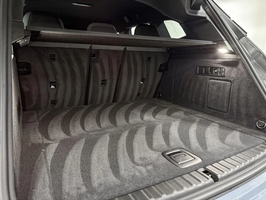 BMW iX xDrive60