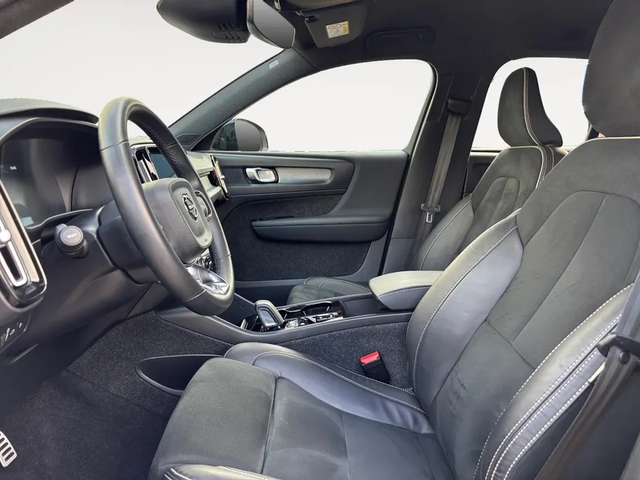 Volvo XC40 1.5 T4 Recharge Inscription | Adapt. Cruise Control | Achteruitrijcamera | Elekt. Achterklep | Apple Carplay/Android Auto |