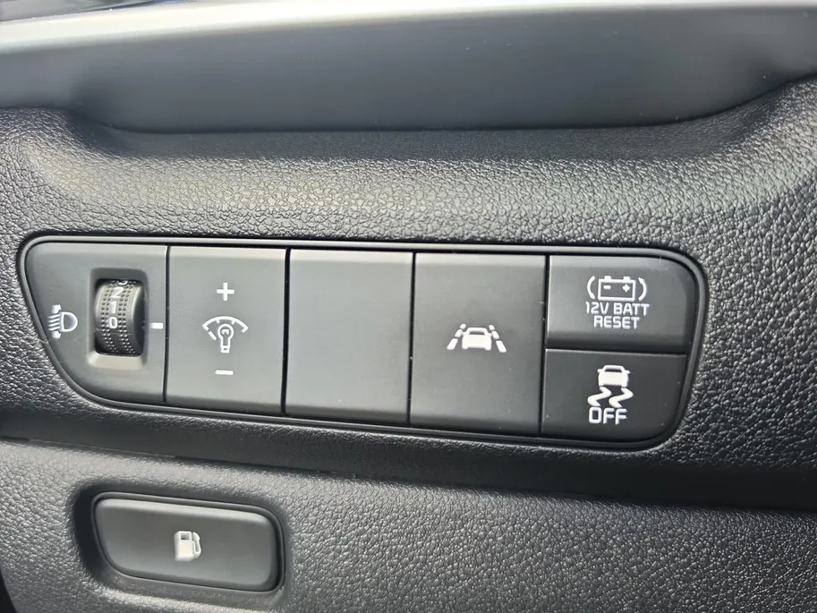 Kia Niro 1.6 GDi Hybrid DynamicLine | Navigatie | Climate control | Cruise control | Trekhaak | Parkeer sensoren | Parkeer camera