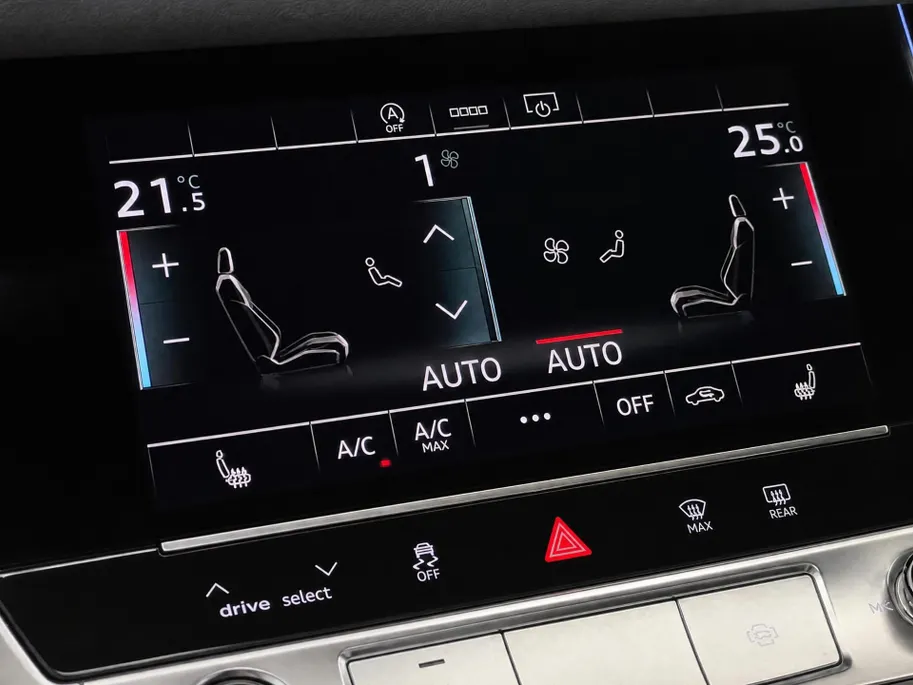 Audi A6 Avant 40 TFSI 204pk S edition Competition · Panoramadak · Apple/Android Car Play · Camera · Elek. stoelverstelling met memory · 19'' Velgen ·  Garantie t/m 15-07-2028 of 100.000km
