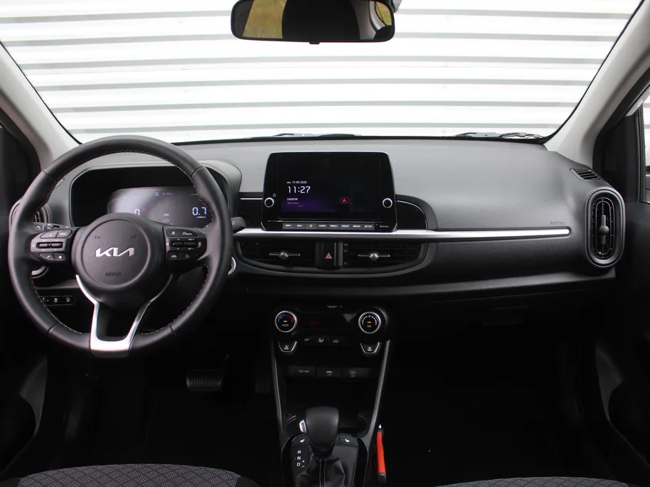 Kia Picanto 1.0 DPI AMT ExecutiveLine | Stuur-/stoelverwarming | Camera | Draadloze telefoonlader | LED | 15' LM | Clima | Cruise | Navi | Automaat |