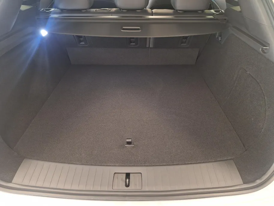 Omoda 9 9 PHEV Premium Panoramadak - 1100KM Bereik