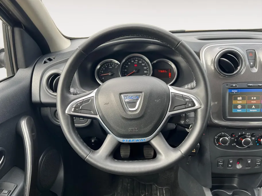 Dacia Sandero 0.9 TCe Tech Road | Achteruitrijcamera | Airco | Navigatie | Cruise | Telefoon |