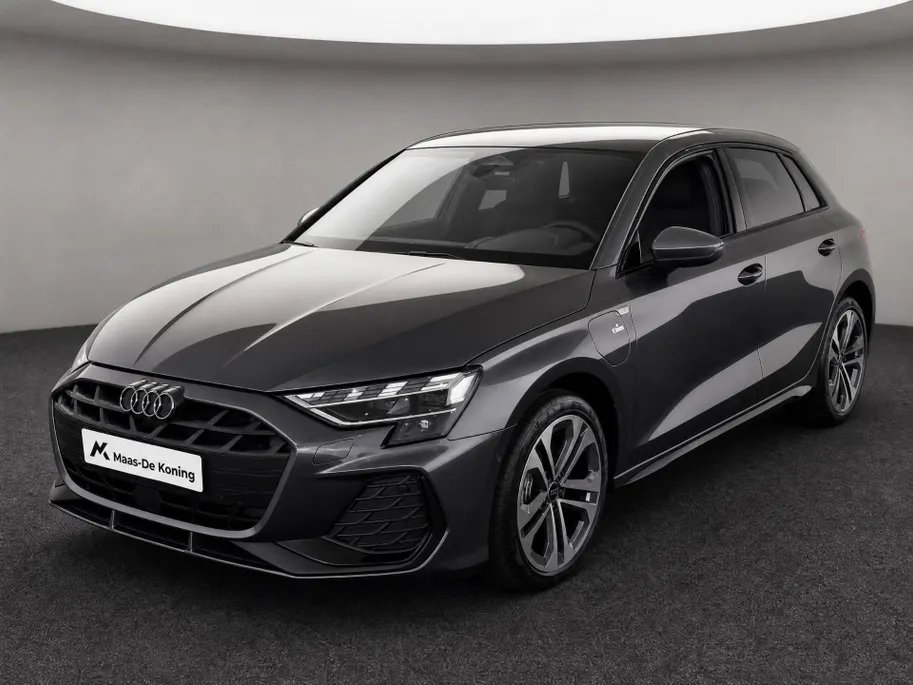 Audi A3 Sportback 40 TFSI e S edition 204 PK · Glazen panoramadak · SONOS premium 3D · Lichtpakket pro ambient light · MEGA Sale