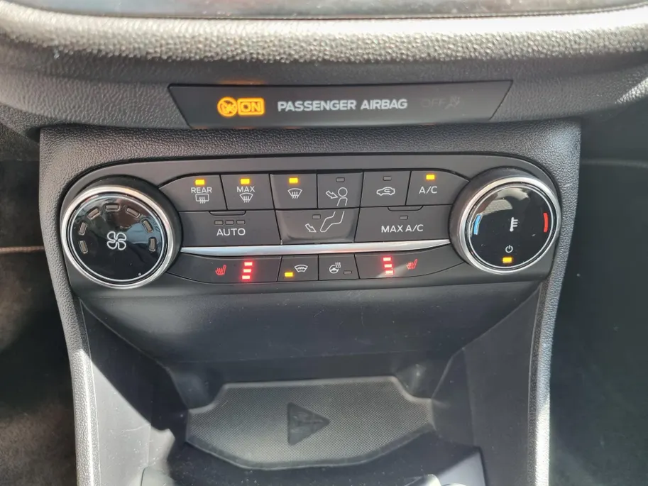 Ford Fiesta 1.0 EcoBoost Hybrid Titanium Apple Carplay/ Android Auto - Winter Pack -Climate Control
