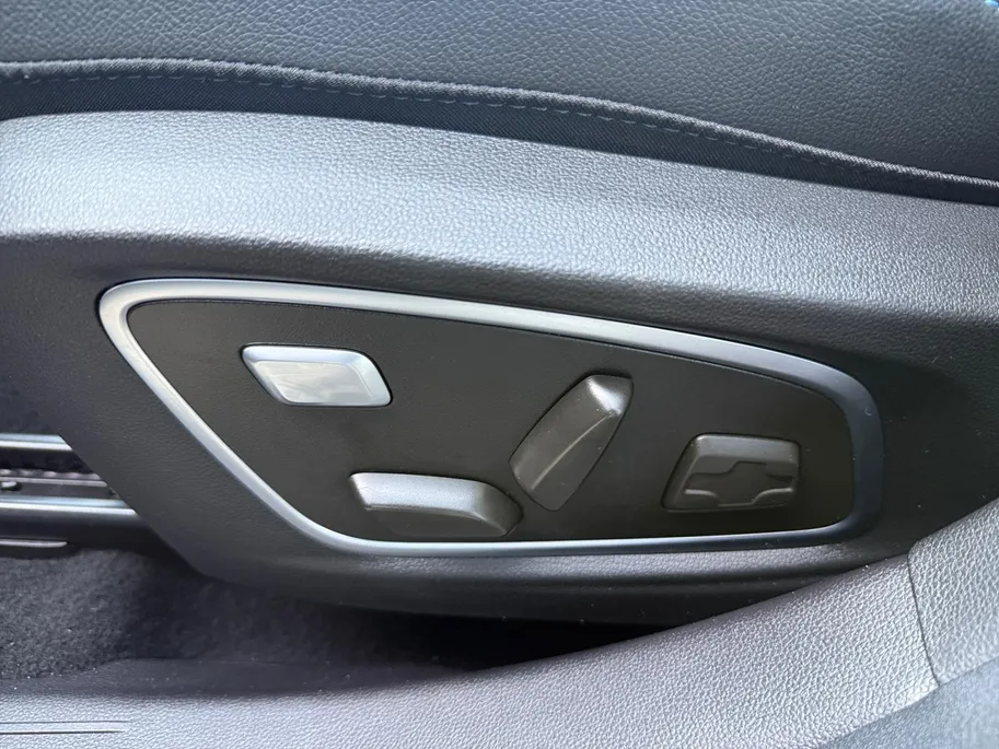 Renault Espace E-Tech full hybrid 200 esprit Alpine 7p. *Automaat*Navi+360Camera*Panorama*Stuur/Stoel Verw.*Adaptive Cruise*Head Up Disp.*FULL OPTION!