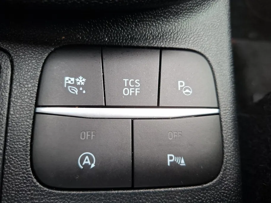 Ford Fiesta 1.0 EcoBoost Hybrid ST-Line X | NL-Auto | 1e Eigenaar | Dealeronderhouden | Winterpack | Camera | B&O Audio | Parkeersensoren | Cruisecontrol | 17' Lichtmetaal | Apple Carplay&Android Auto | Keyless Entry | Draadloos telefoonoplader | Parkeer assistent | 