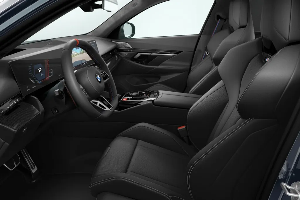 BMW M5 Sedan M5