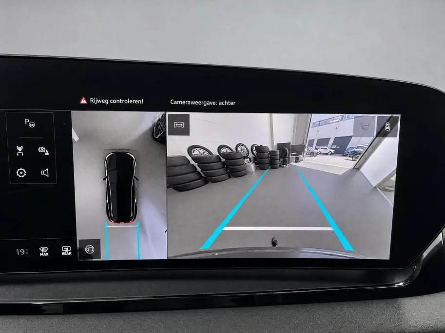 Audi Q6 e-tron S edition 83 kWh 252pk · SOH 96,3% · Panoramadak · 360 Camera · Inklap. Trekhaak ·  Luchtvering · Stuur- & Stoelverwarming · Apple/Android Car Play · Garantie t/m 13-07-2030 of 100.000km