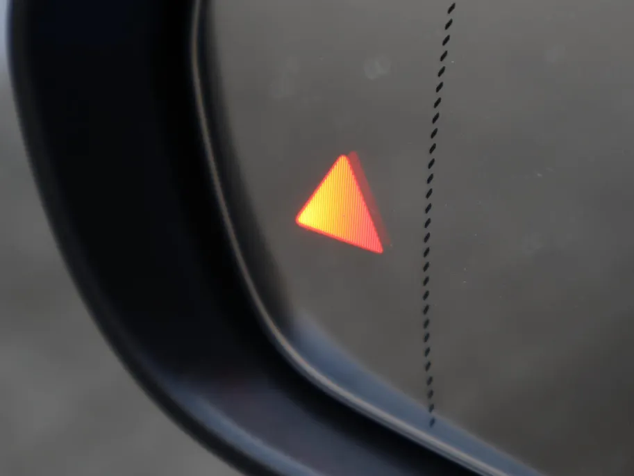 Mercedes-Benz EQB 250+ Business Solution AMG 7p. 71 kWh l Keyless l Achteruitrij camera l Stoelverwarming l Memory