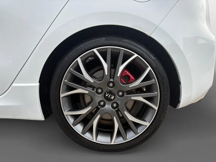 Kia cee'd 1.6 GT | 204PK! | Stoelverwarming | Cruise control | Clima
